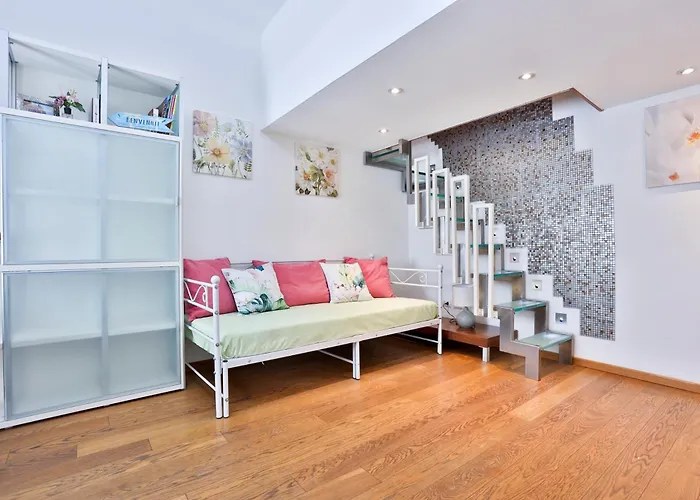 Guesthost - Rooftop House - Terrace